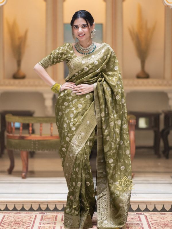 Ladies Green Banarasi Silk Embroidered Saree