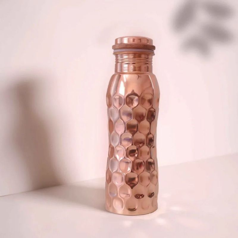 750 Ml Diamond Hammered Copper Bottle