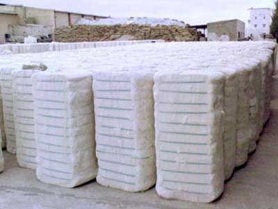 Raw Cotton Bale, Color : Natural for Textile Garment Industries
