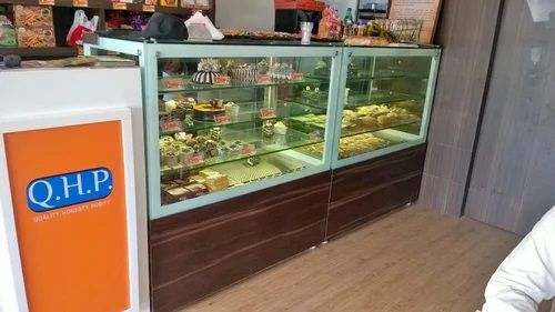 Pastry / Cake Counter
