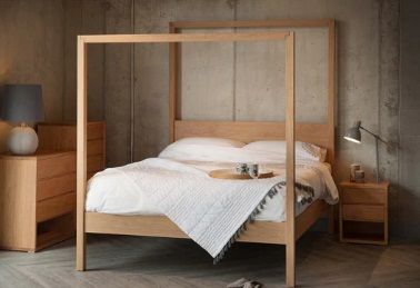 NISMAAYA DAHL OAK WOOD POSTER BED