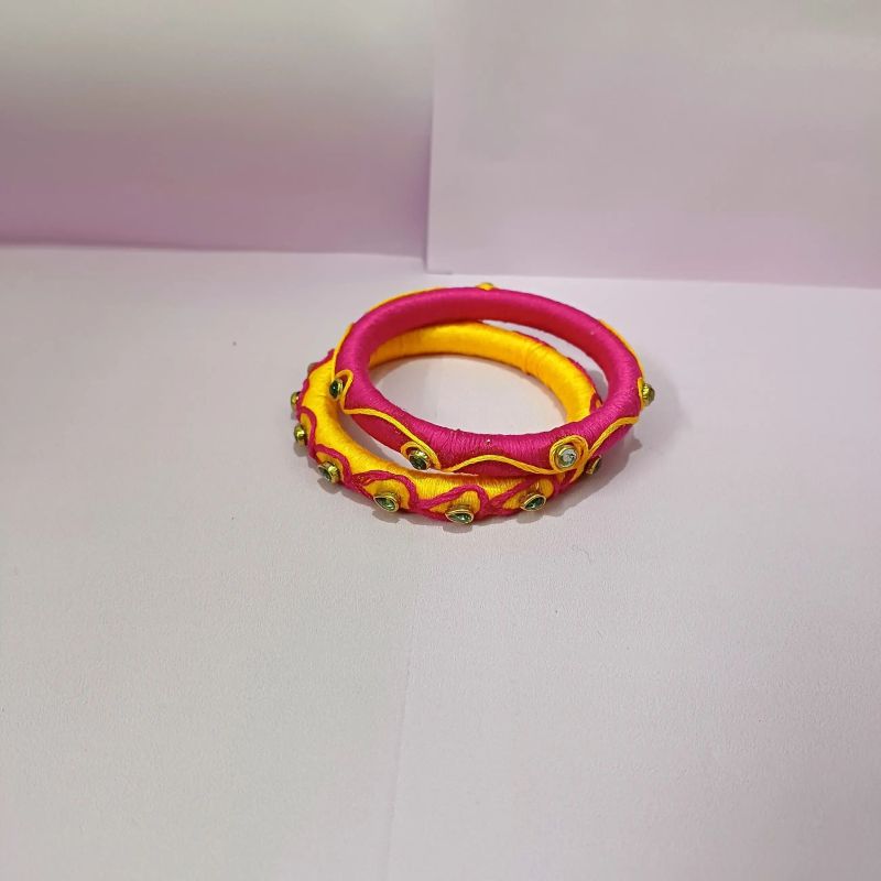 Ragini Hand Crafted Bangles Designed With Kundan Stone and Thread