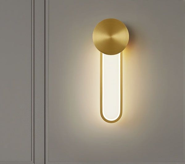 SURFACE MOUNT WALL LIGHT