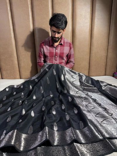 Black Chiniya Silk Traditional Banarasi Saree