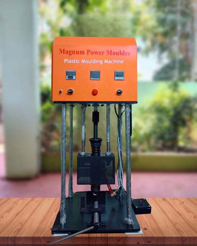 60 Grams Plastic Injection Moulding Machine (Pneumatic)