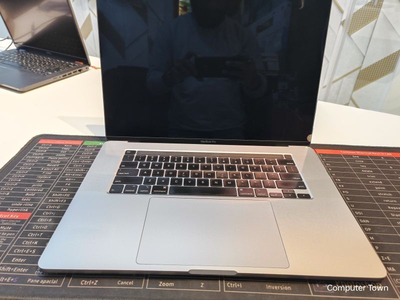 Apple Macbook Pro