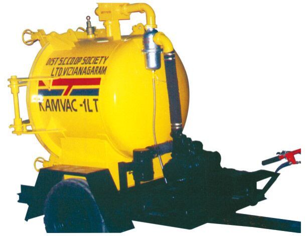 Kamvac 1 LT On Power Tiller