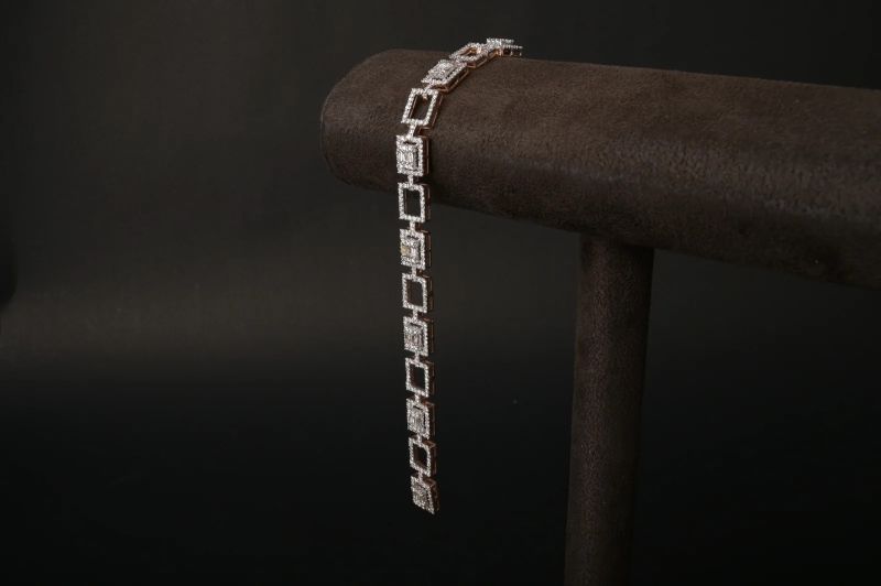 Endless Brilliance Women Bracelet