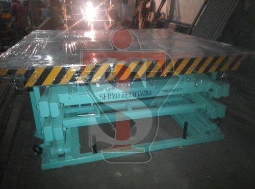 Servo Tech 4 Ton Mild Steel Industrial Lifts for Warehouses