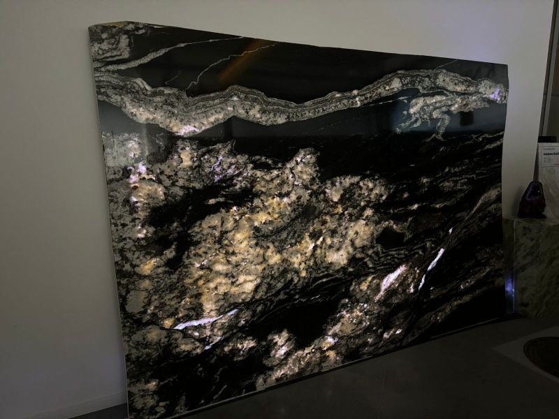 Obsidian Frost Granite Slab