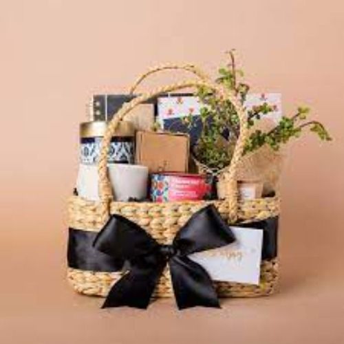 Wooden Polished Corporate Hampers, Brand Name : Corporative