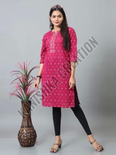 Ladies Pink Cotton Printed Kurti M, Xl