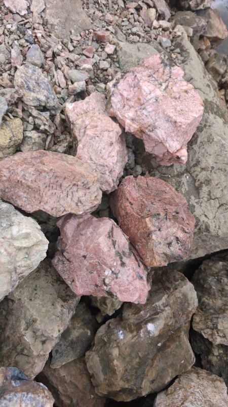 High Grade Potash Feldspar Lumps