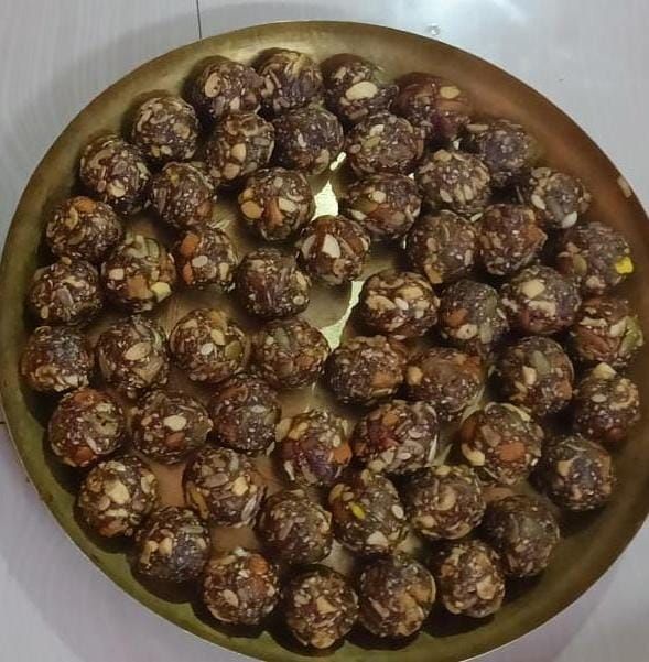 Special Seeds Khajur Mix Dry Fruits Laddus
