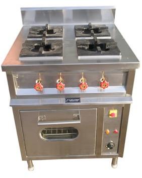 4 Burner Continental Cooking Range with Oven