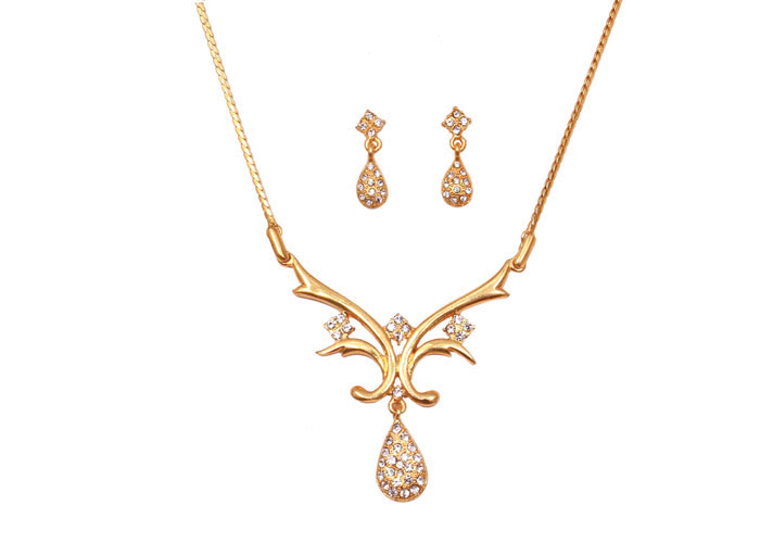 Jack Jewels Diamond Shaped Necklace, Gender : Female