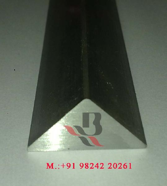Magnetic Triangle Chamfer