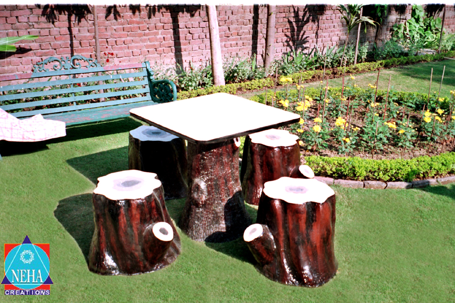 Garden Table and Stool Set, Feature : Durable, Eco-Friendly, Termite Proof