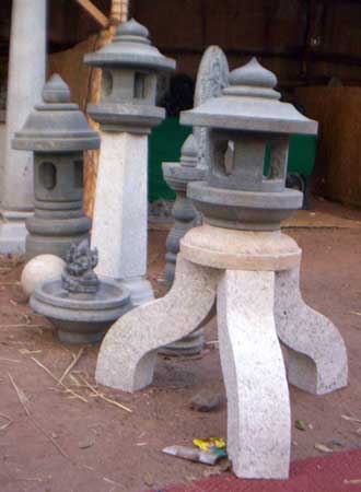 Garden Stone Lantern