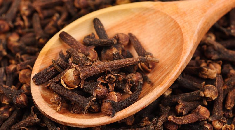 Cloves, Packaging Size : 250 grams, 5 Kg, 10 Kg, 20 Kg