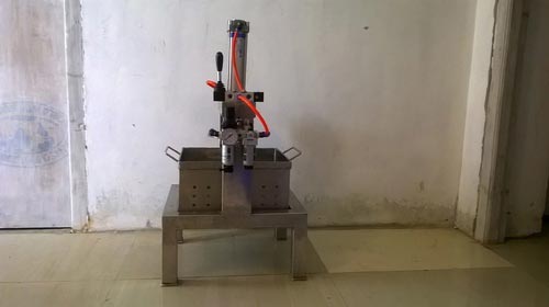 100-200kg Pneumatic Soya Paneer Press, Voltage : 220V