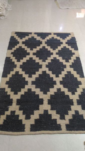 Black Cotton 3-5 Kg Printed Handmade Rugs, Size : 7mm-11mm