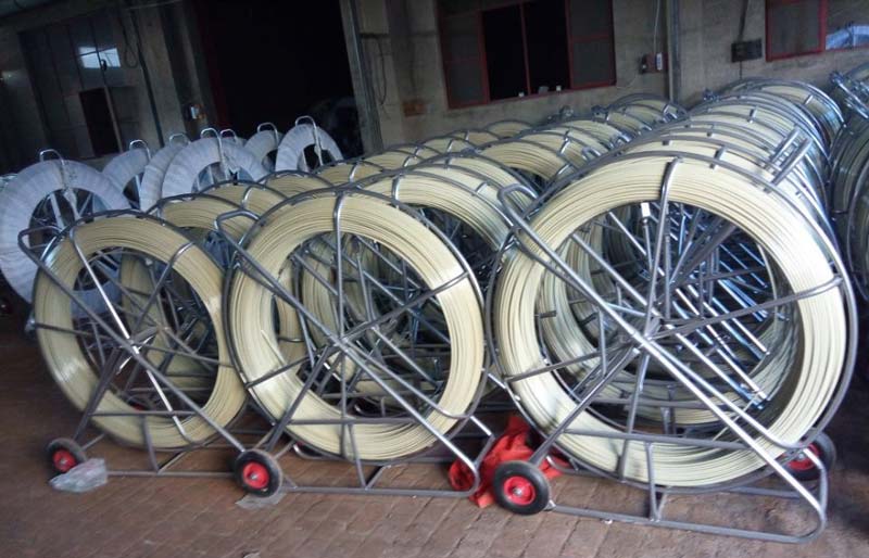 Cable Access Kit 10x330mm Fiberglass Push Pull Rod Cable Puller