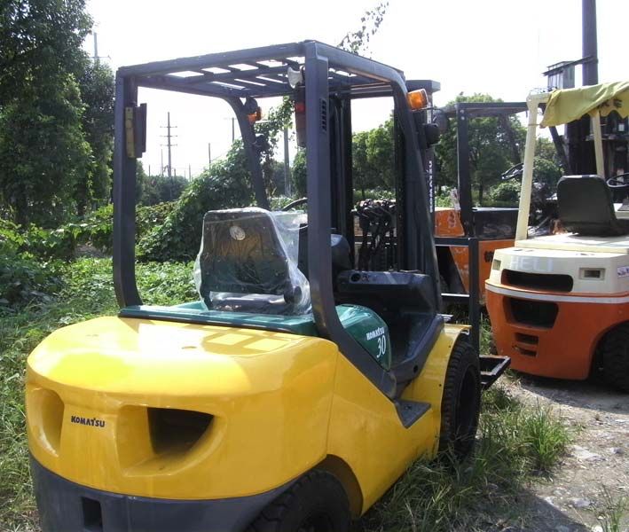 Lords Global FZE in Ajman Supplier of Used Forklifts & forklift