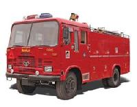 Red Tubed Manual Fuel Fire Fighting Vehicle