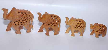 wooden Small Elephant IL-0042
