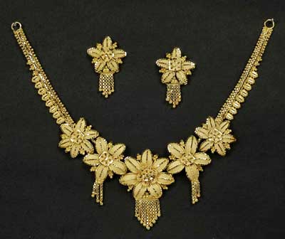 GN-02 gold necklace sets at Best Price in Mumbai | Maniratna Jewellers