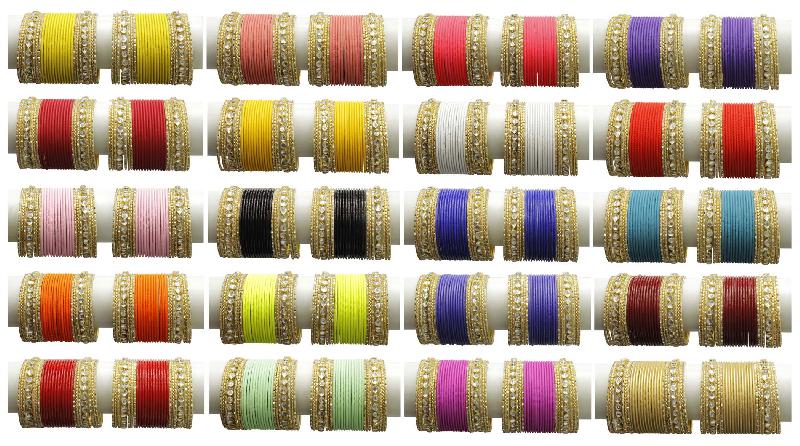 Arrangement Indian Bangles Set