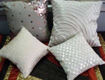 Item Code : SHI DCC 017 Decorative Cushion Cover