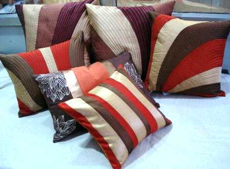 Item Code : SHI DCC 023 Decorative Cushion Cover