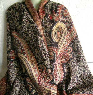 Kashmiri Woolen Shawl at Best Price in Srinagar | Mugloo & Sons