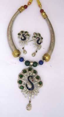 Peafowl Necklace Set