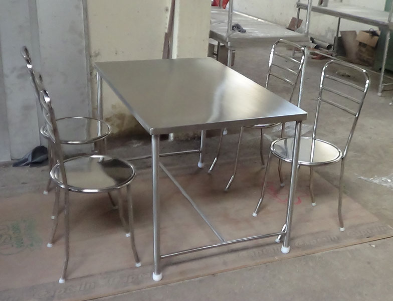 Ss Table, Chair