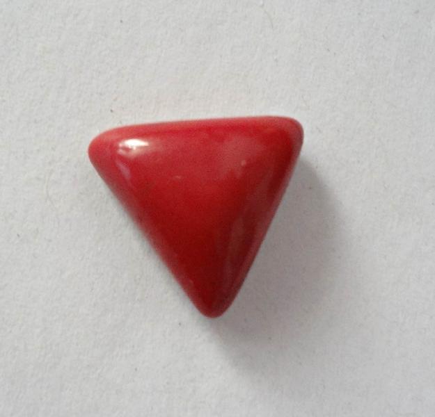Triangle Polished Moonga Gemstone, for Jewellery, Color : Red