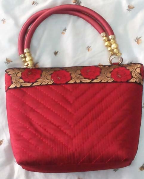 Cushion V Designer Purse