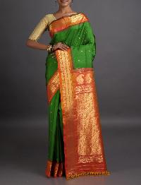 Embroidered gadwal silk sarees, Work : Zari