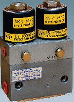 5/2 Way Pilot Operated Double Coil Solenoid Valve