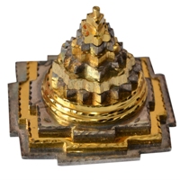 Astha Dhatu Vaastu Pyramid