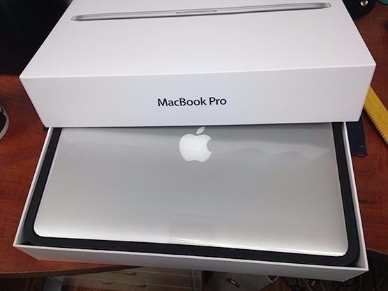 New Apple MacBook Pro MJLQ2LL/A 15.4-Inch Laptop