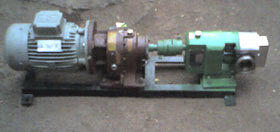 Rotary lobe pumps