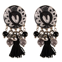 BUTTON TOP WITH TASSEL EARRING