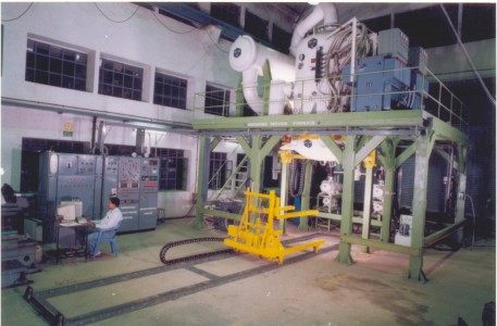 Vertical high Vacuum furnace