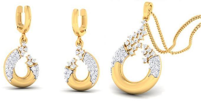 14kt Gold Moon Shape Diamond Pendant Set