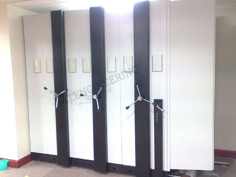 Mobile compactor racks