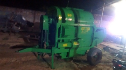 Groundnut Thresher