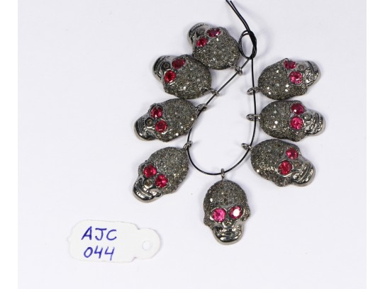 AJC044 Antique Style Charm